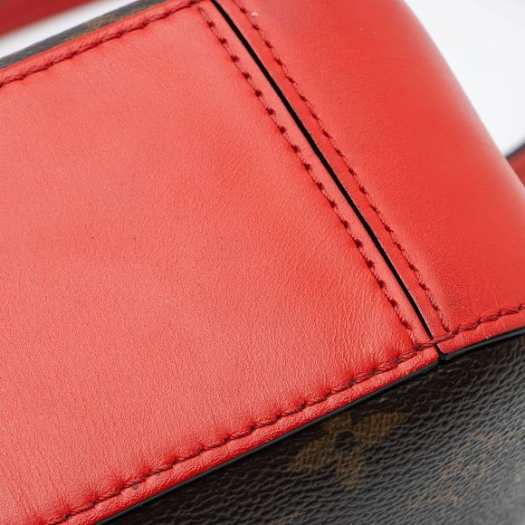 Louis Vuitton Monogram Canvas Saintonge Shoulder Bag - Picture 14 of 15